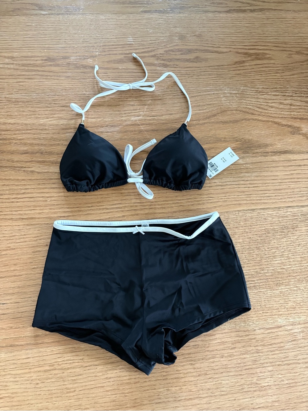 Black & white bikini set